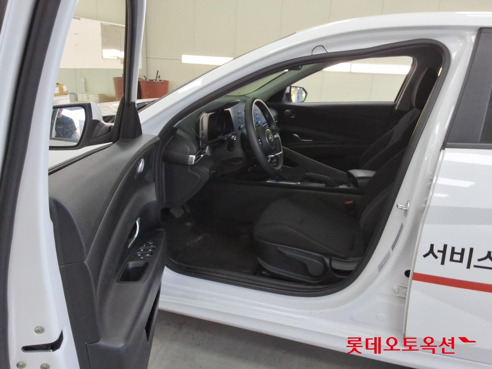 هيونداي أفانتي 2023 SMART