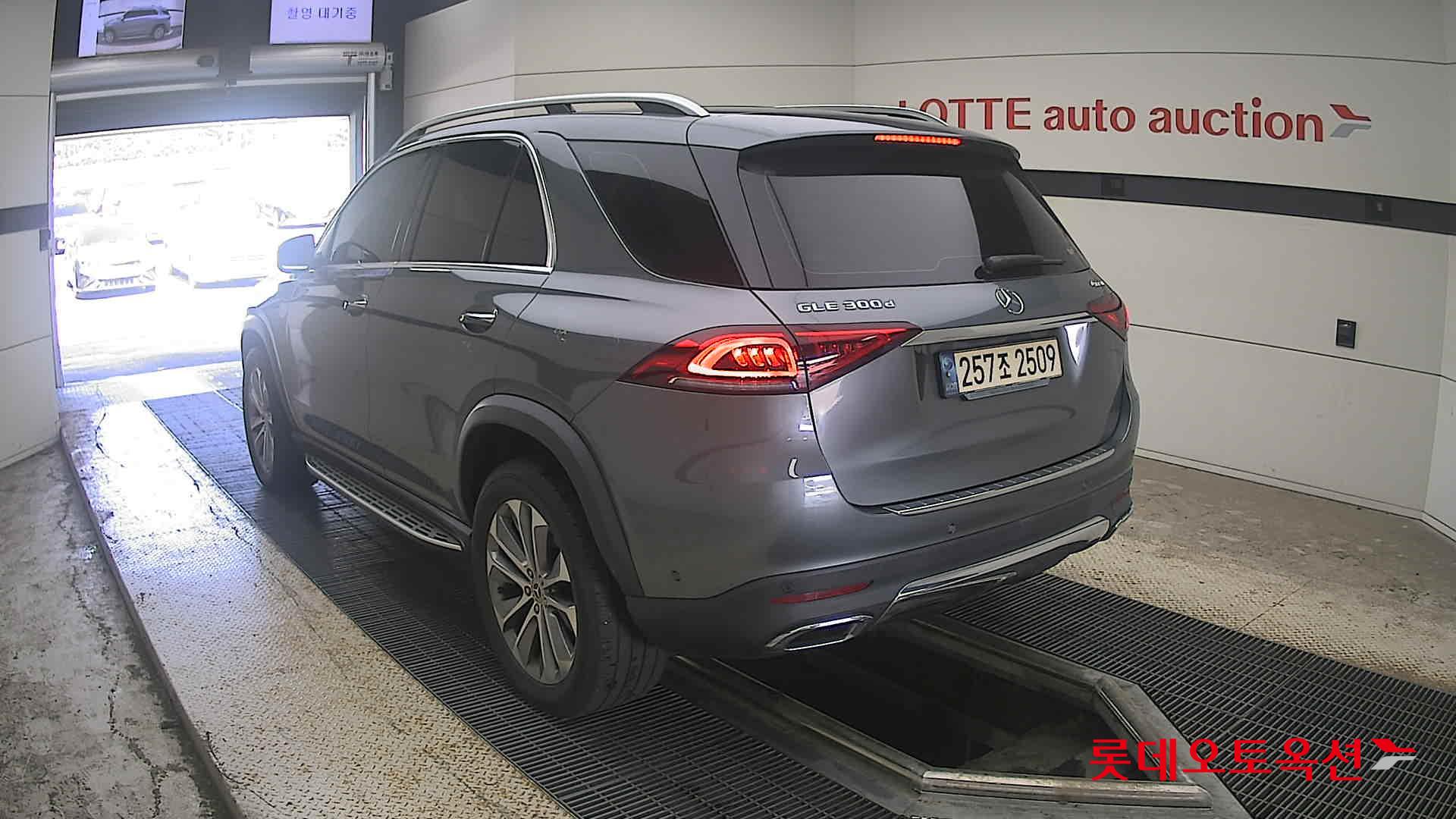 مرسيدس بنز 300D 2021 4MATIC