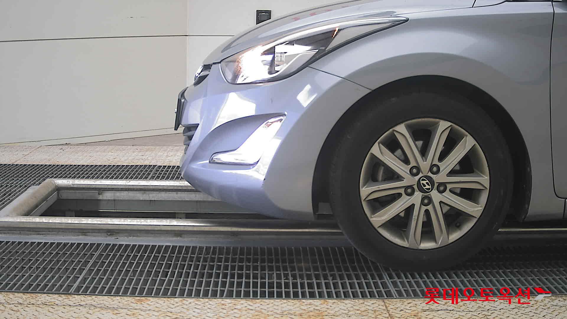 هيونداي أفانتي 2015 SMART