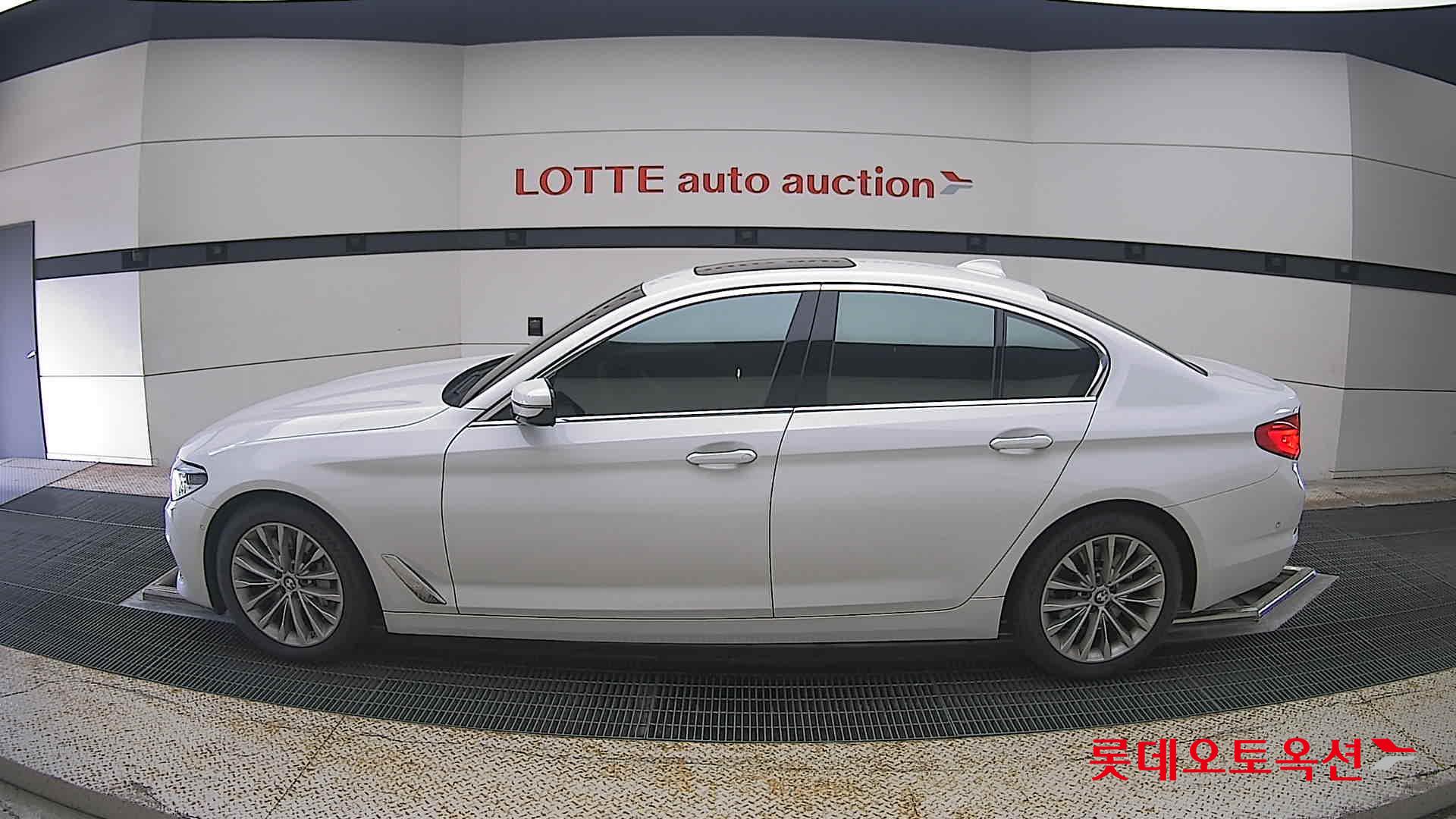بي إم دبليو 530I 2020 فاخر PLUS