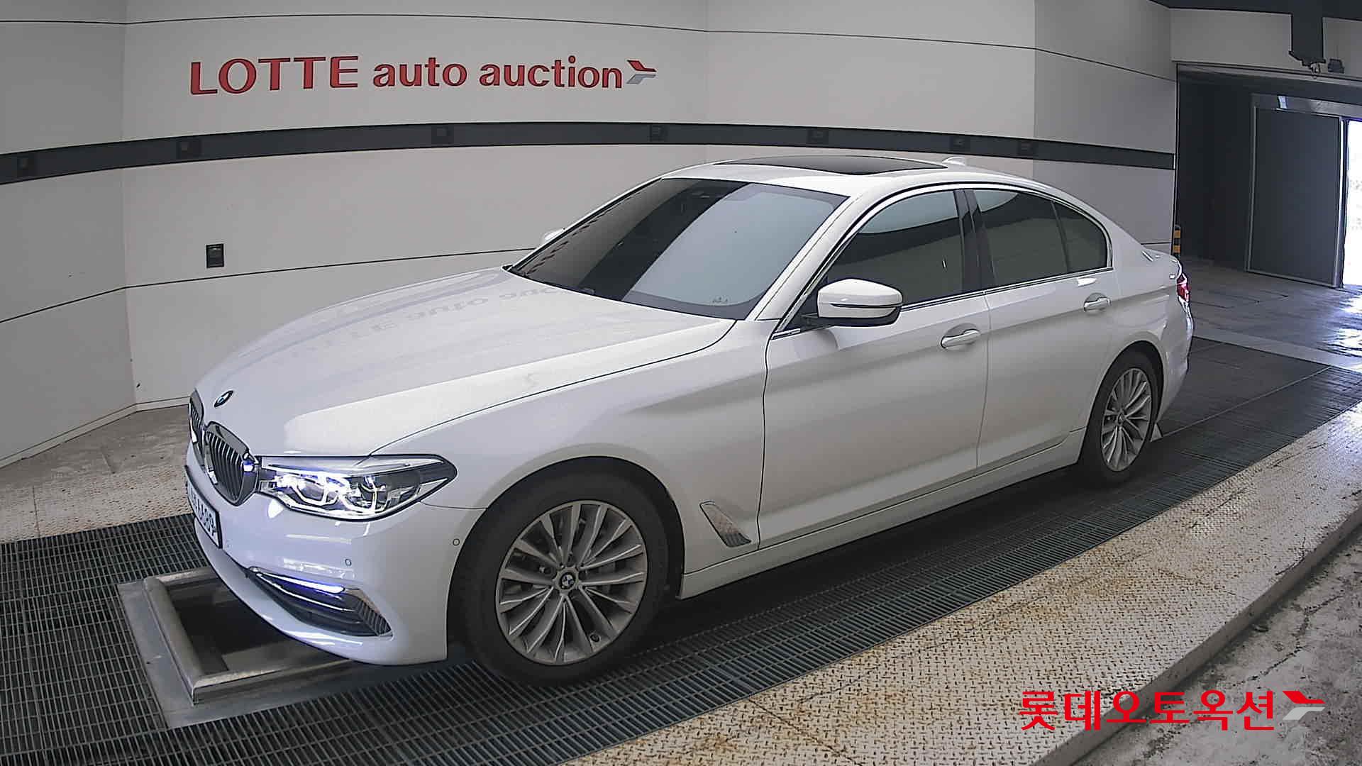 بي إم دبليو 530I 2020 فاخر PLUS