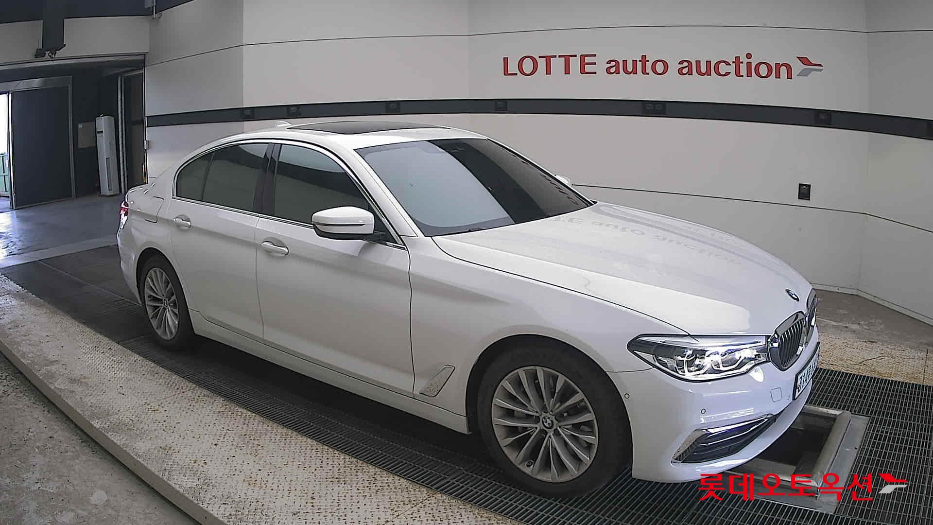 بي إم دبليو 530I 2020 فاخر PLUS