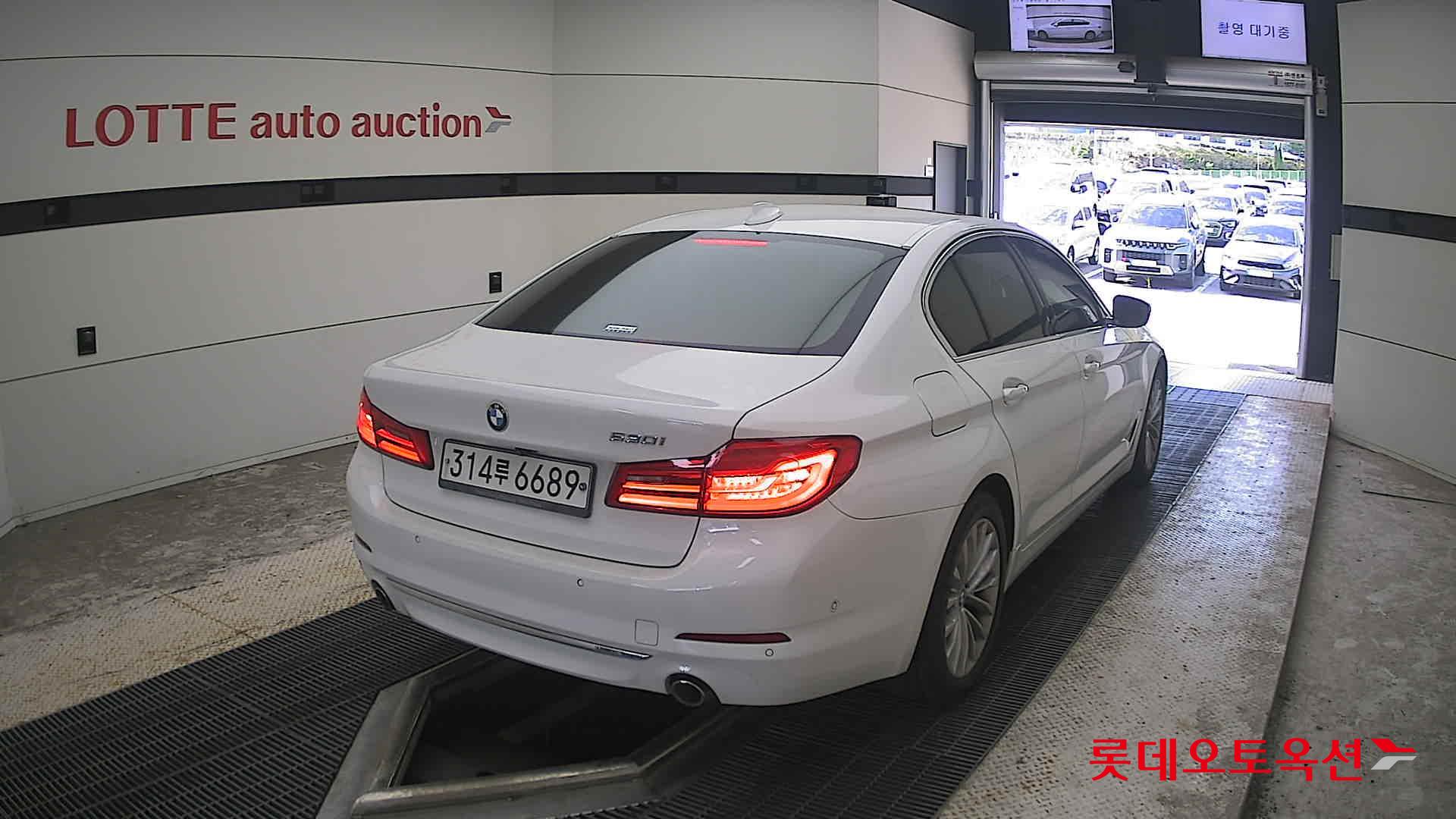 بي إم دبليو 530I 2020 فاخر PLUS