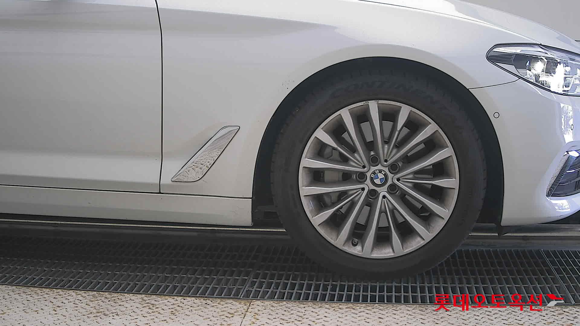 بي إم دبليو 530I 2020 فاخر PLUS