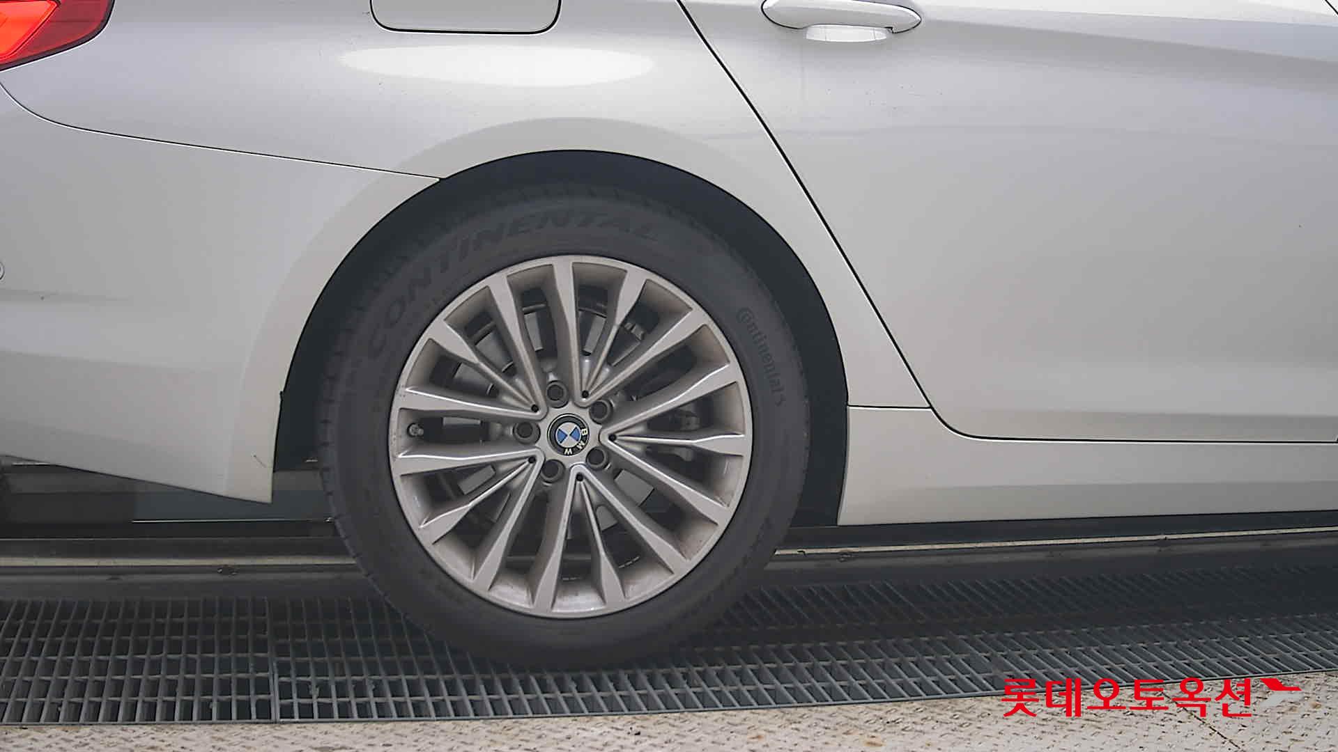 بي إم دبليو 530I 2020 فاخر PLUS