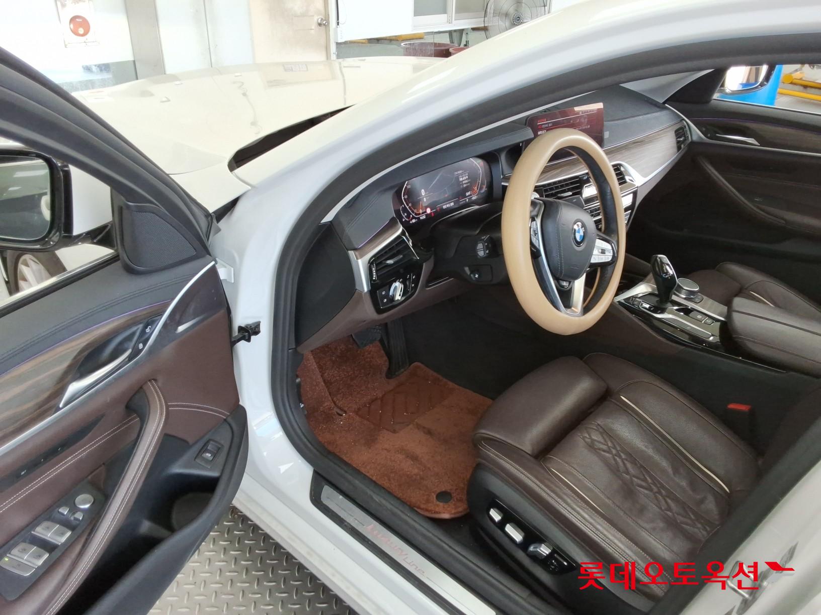 بي إم دبليو 530I 2020 فاخر PLUS