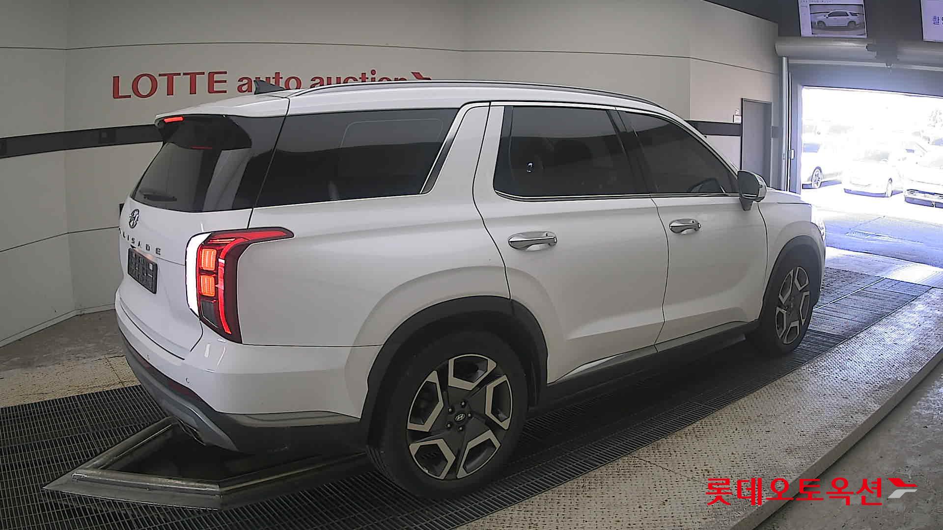 هيونداي باليسيد 2023 AT