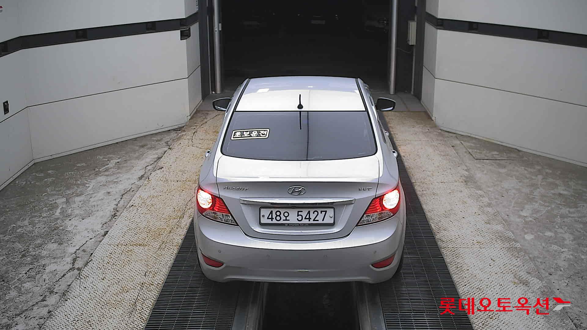 هيونداي أكسنت 2014 4DOOR MODERN