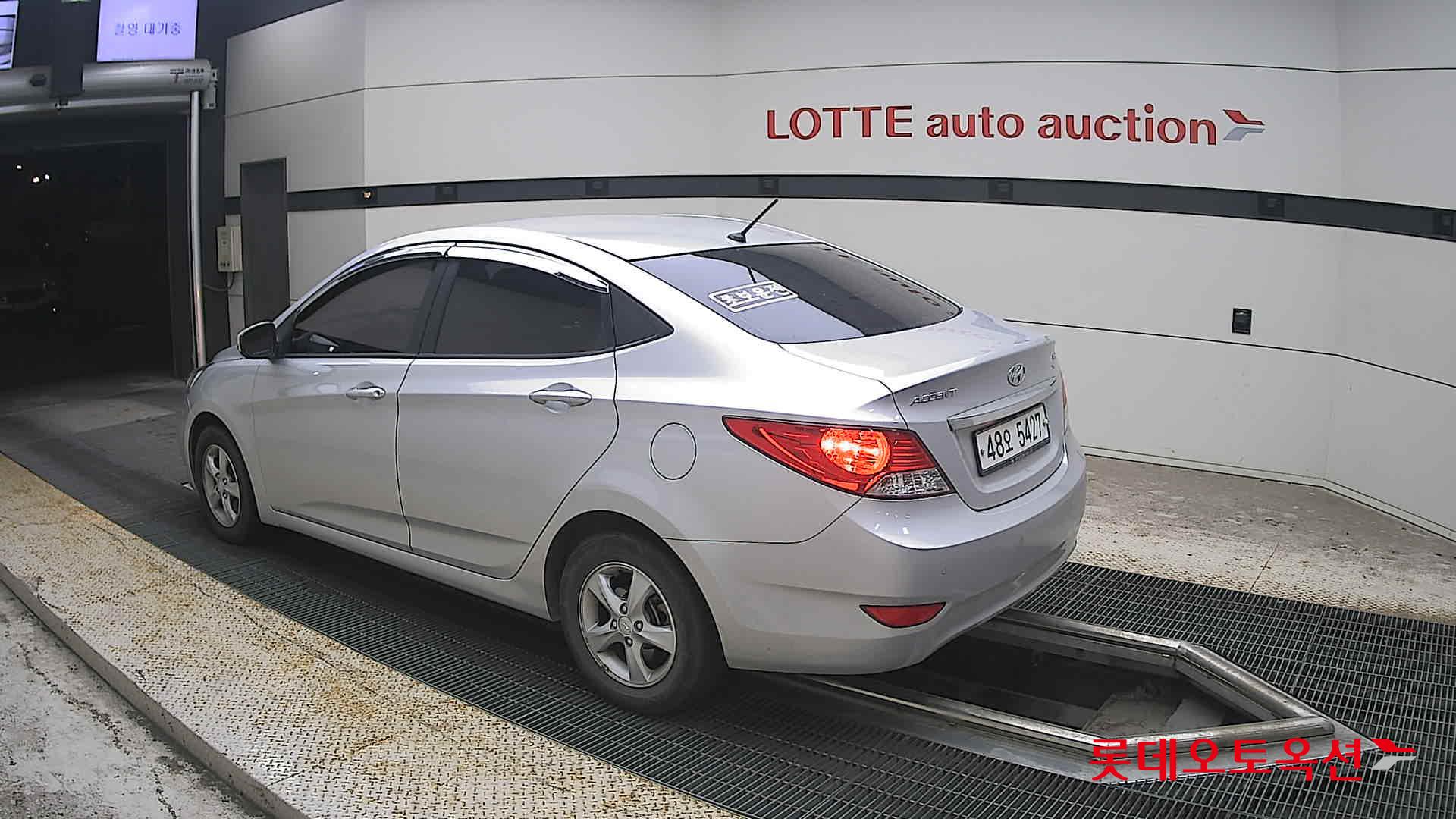 هيونداي أكسنت 2014 4DOOR MODERN