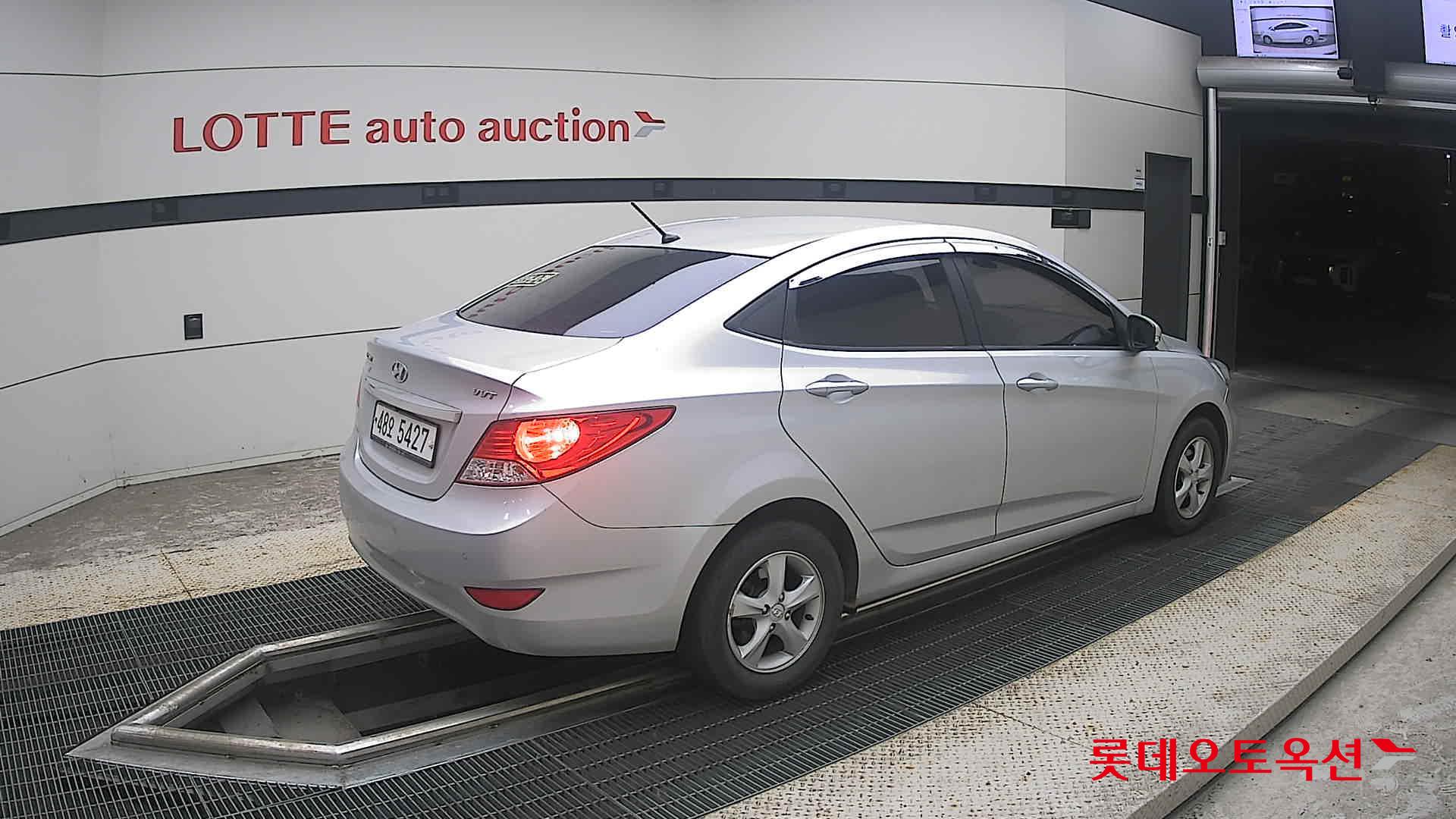 هيونداي أكسنت 2014 4DOOR MODERN