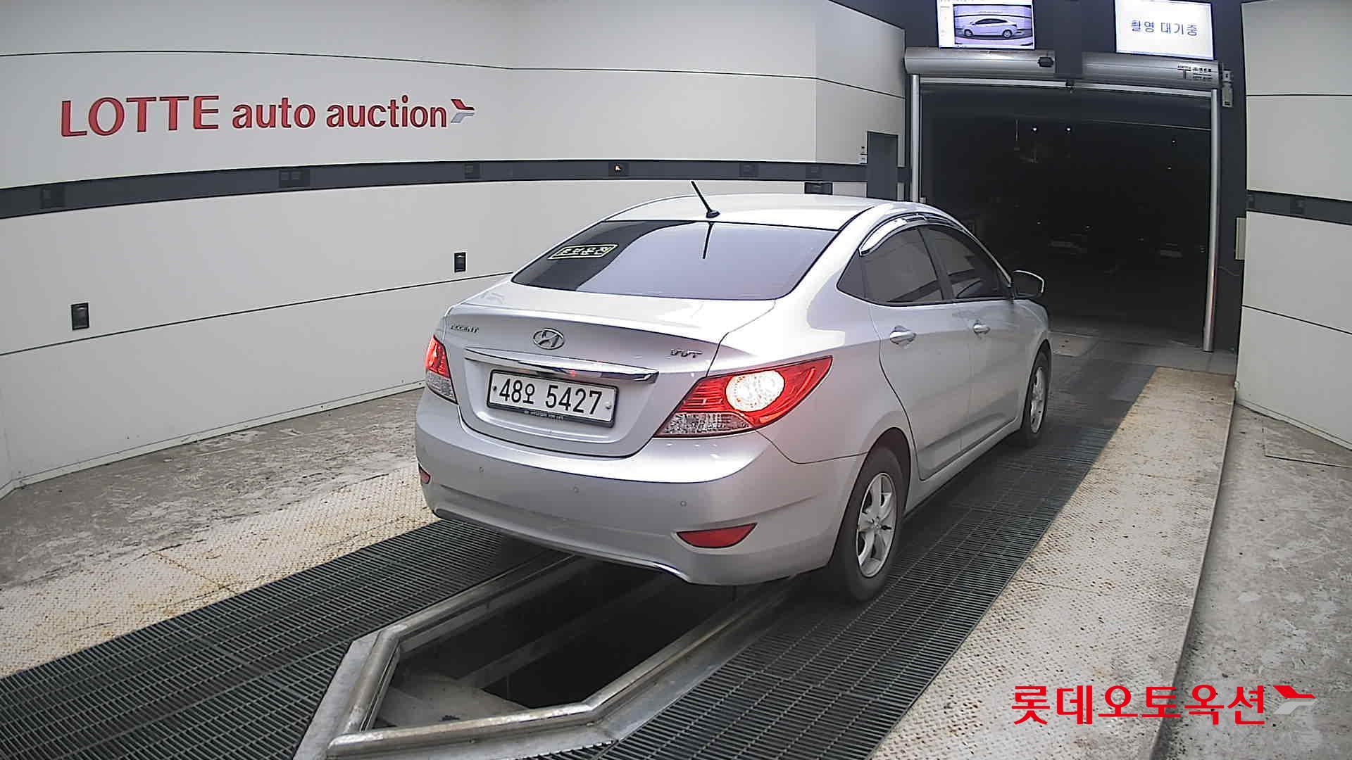 هيونداي أكسنت 2014 4DOOR MODERN