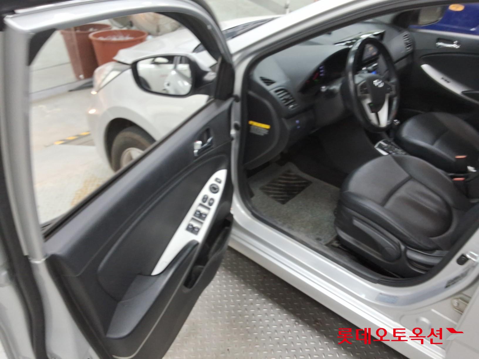 هيونداي أكسنت 2014 4DOOR MODERN