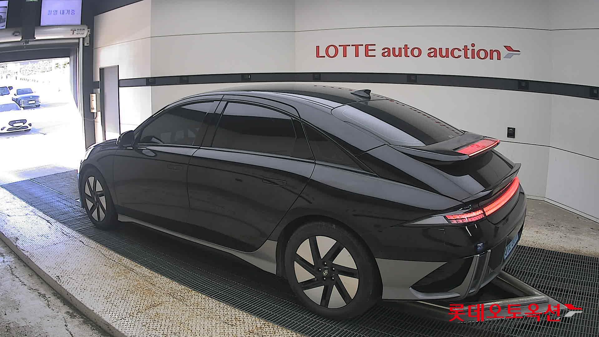 هيونداي أيونيك 2023