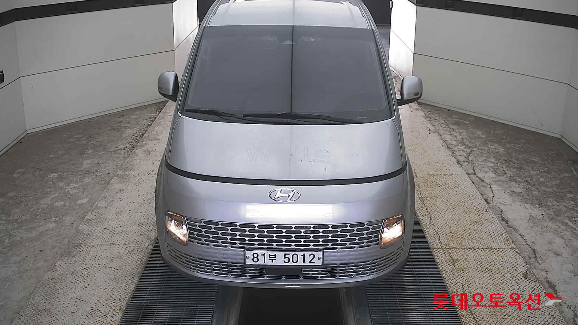 Hyundai Staria