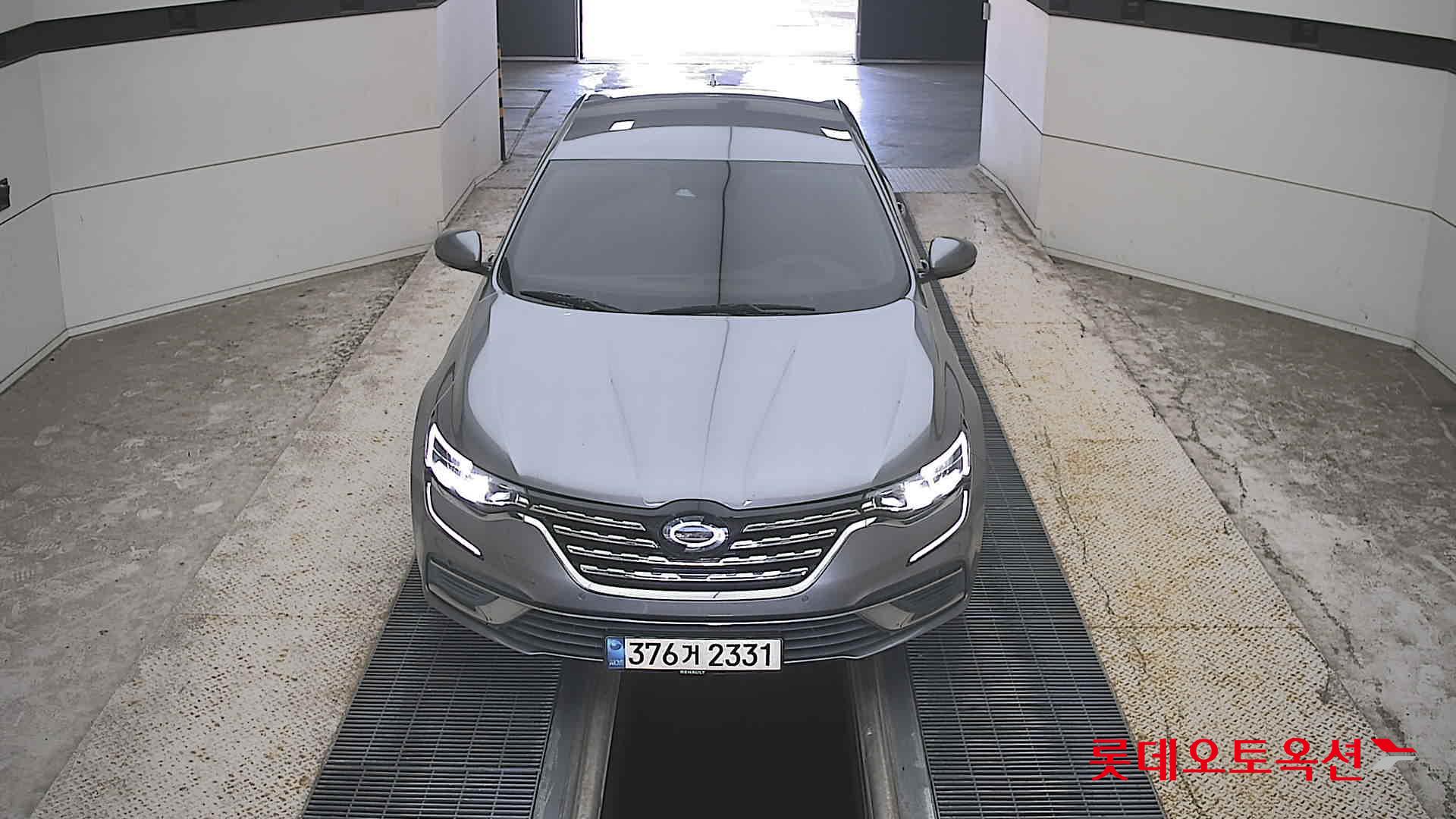 Renault SM6