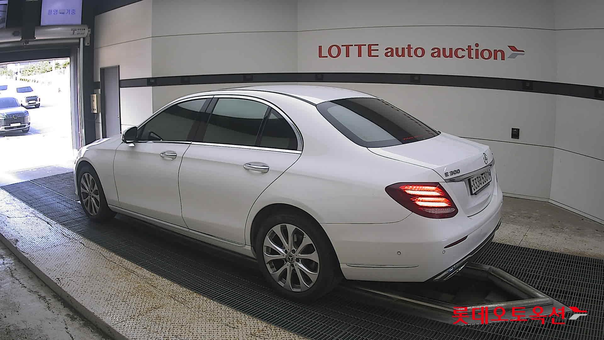 مرسيدس بنز E300 2020 4M إكسكلوسيف