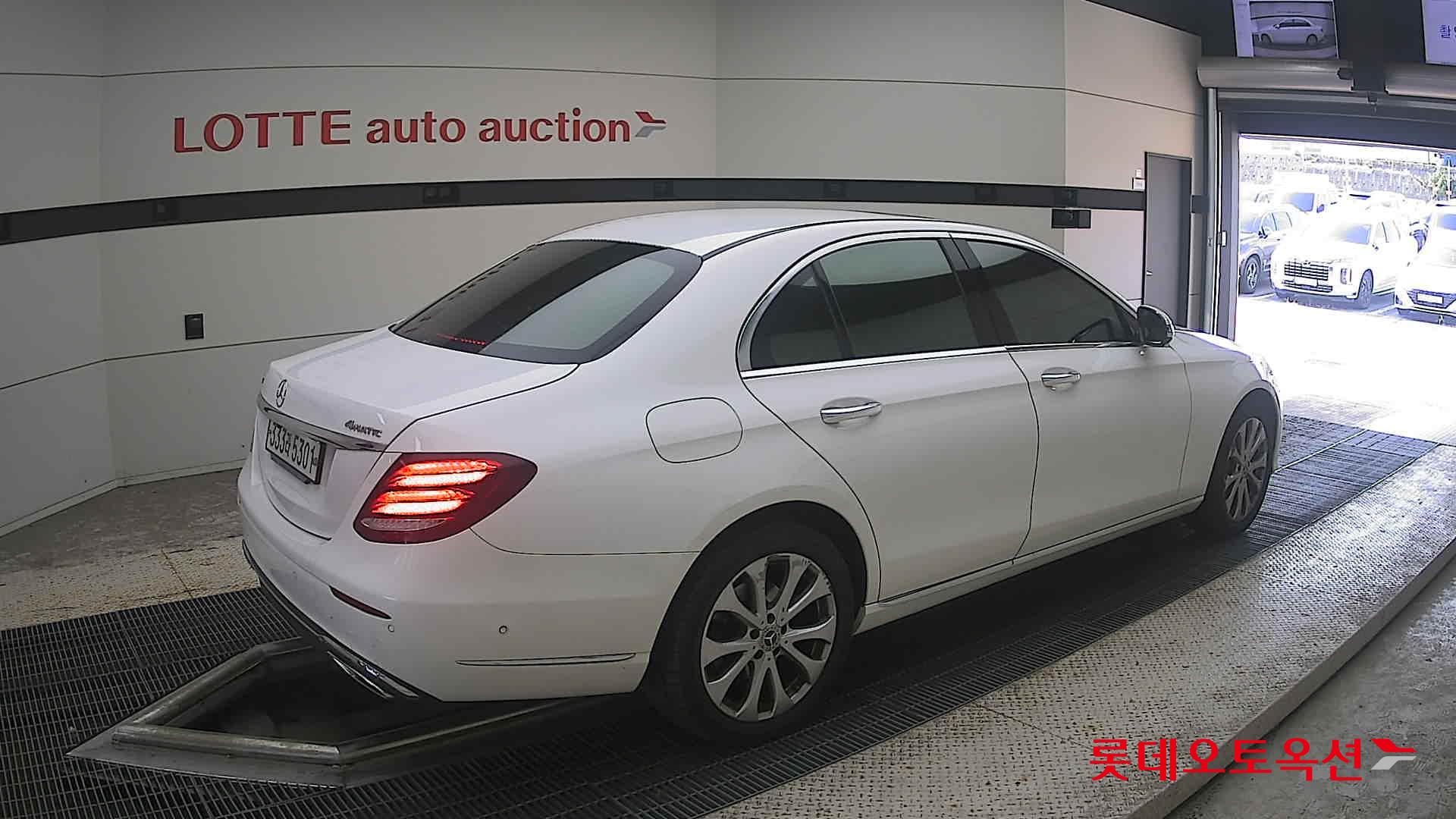 مرسيدس بنز E300 2020 4M إكسكلوسيف