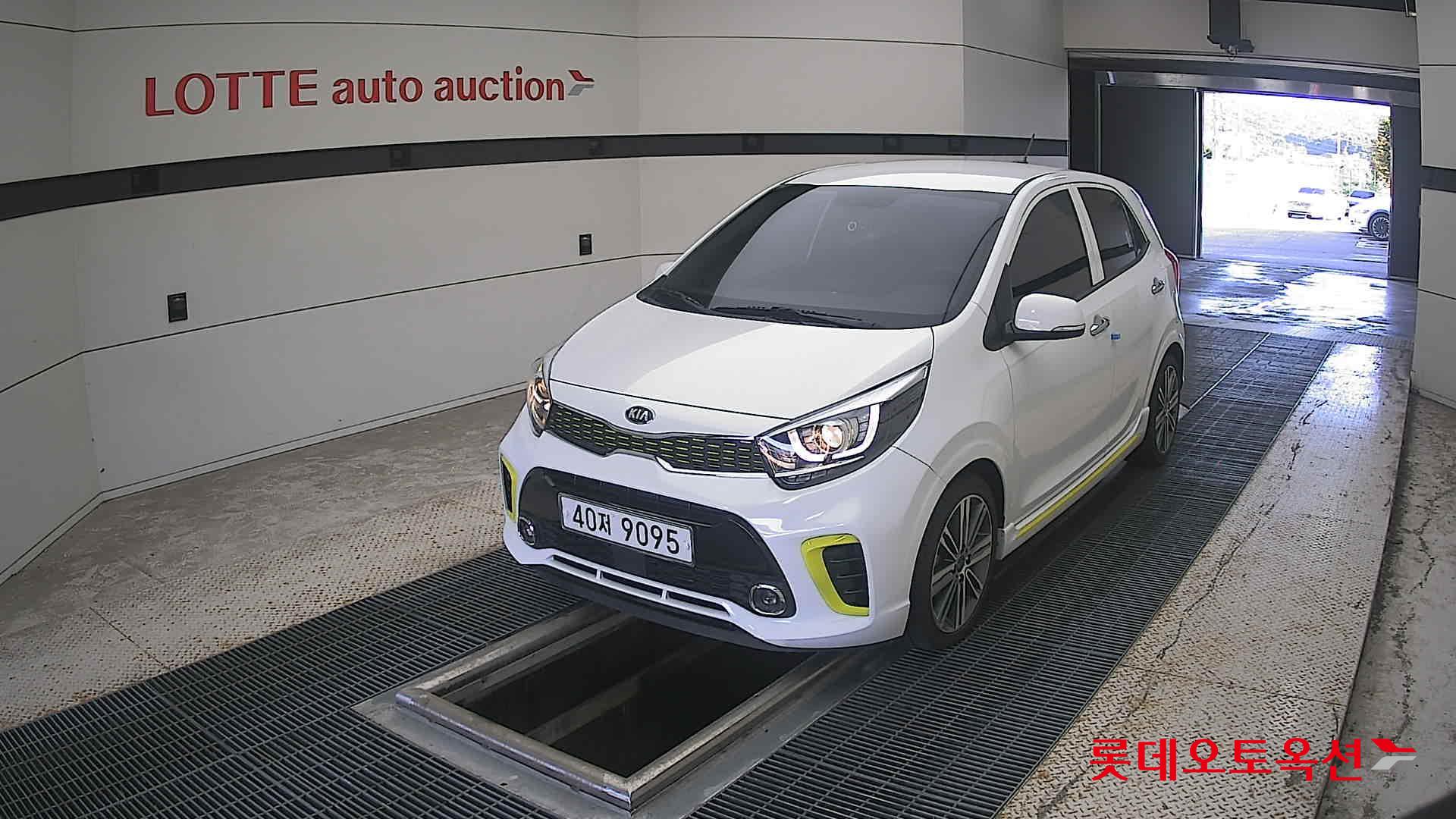 Kia Morning 2018 — фото з Lotte Auto Auction