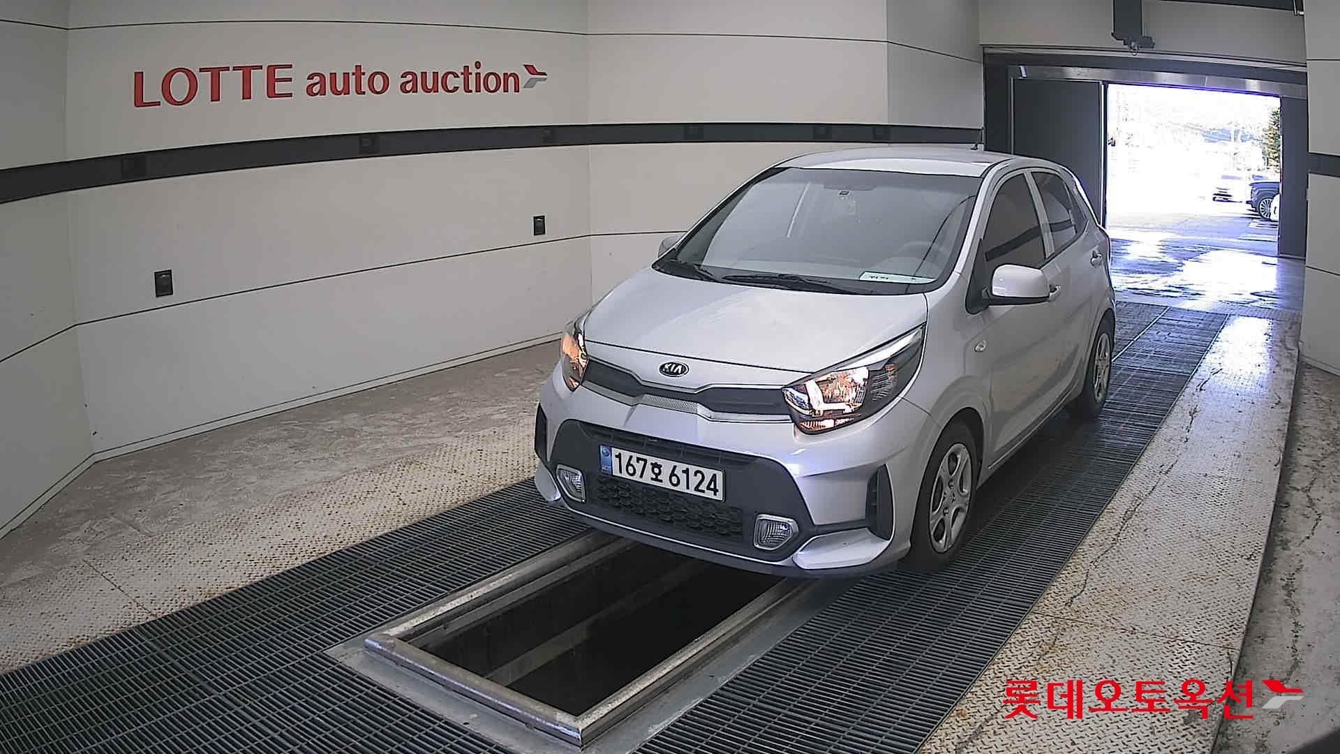 Kia Morning 2021 — фото з Lotte Auto Auction
