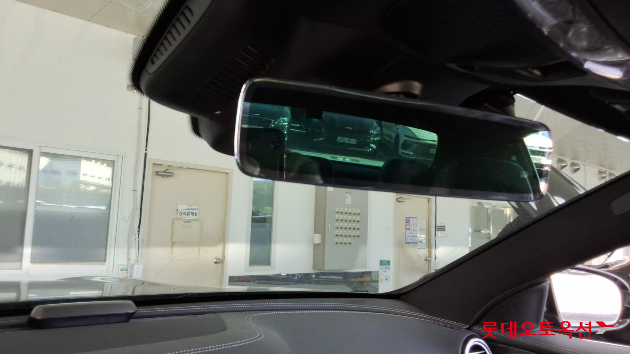 مرسيدس بنز E350 2022 4M LINE