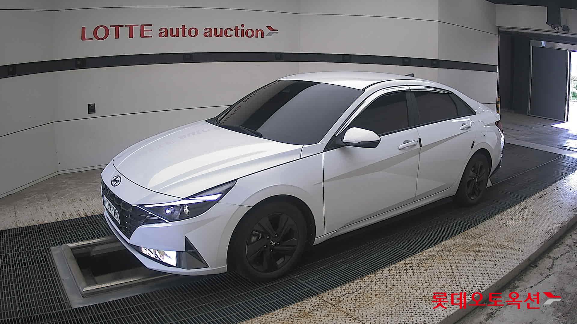 هيونداي أفانتي 2023 SMART