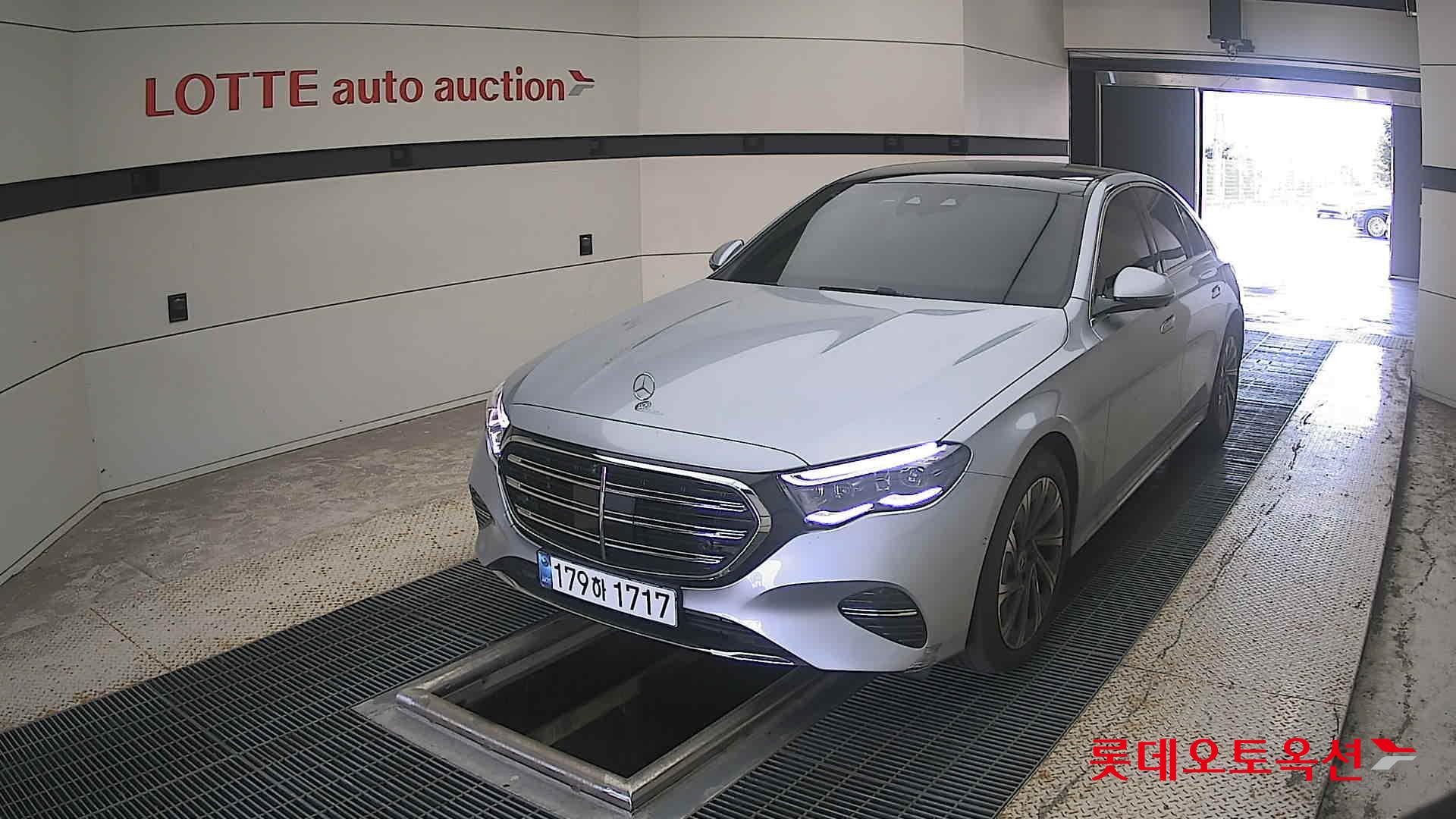 مرسيدس بنز E300 2024 إكسكلوسيف 4MATIC