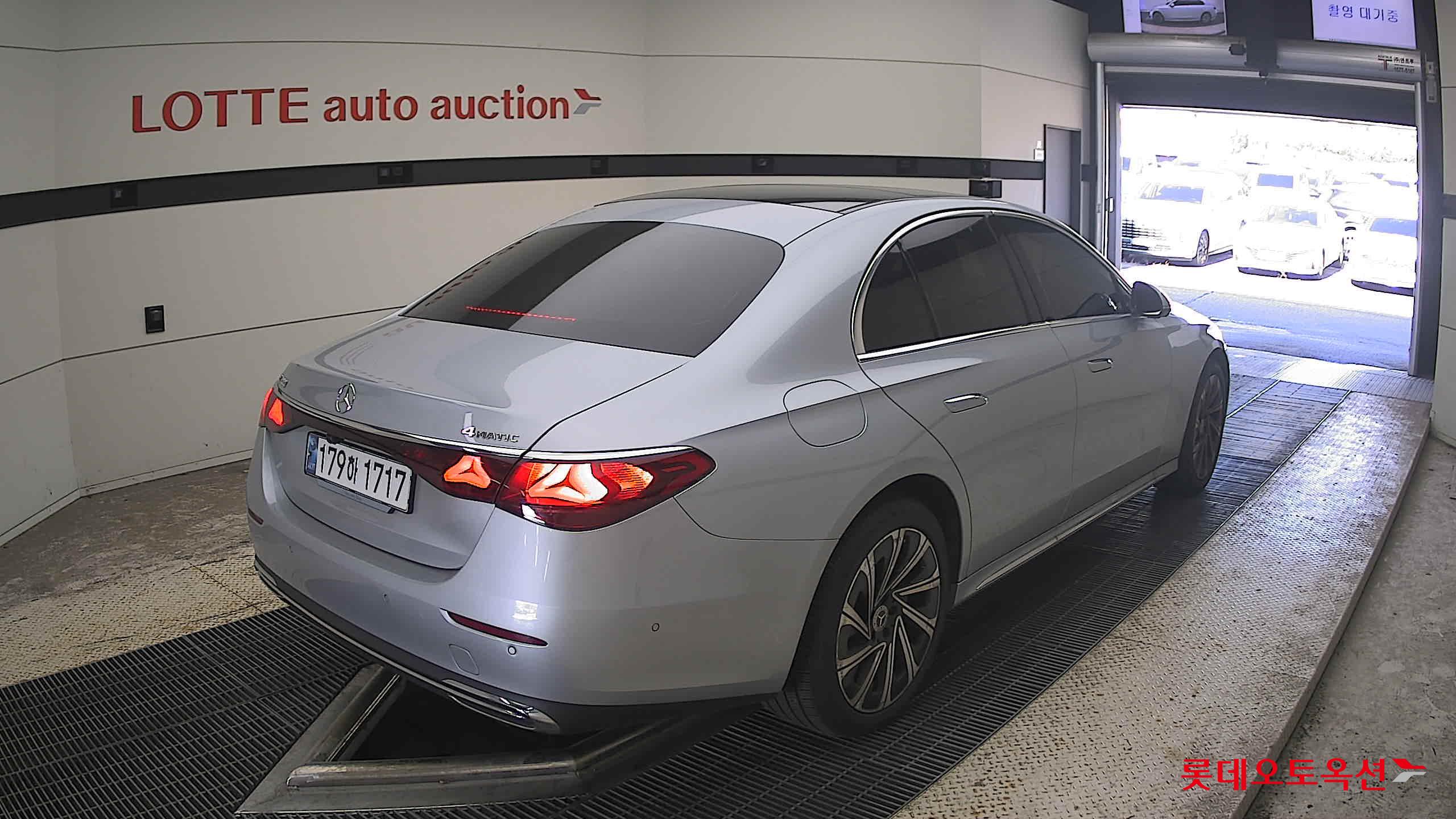 مرسيدس بنز E300 2024 إكسكلوسيف 4MATIC