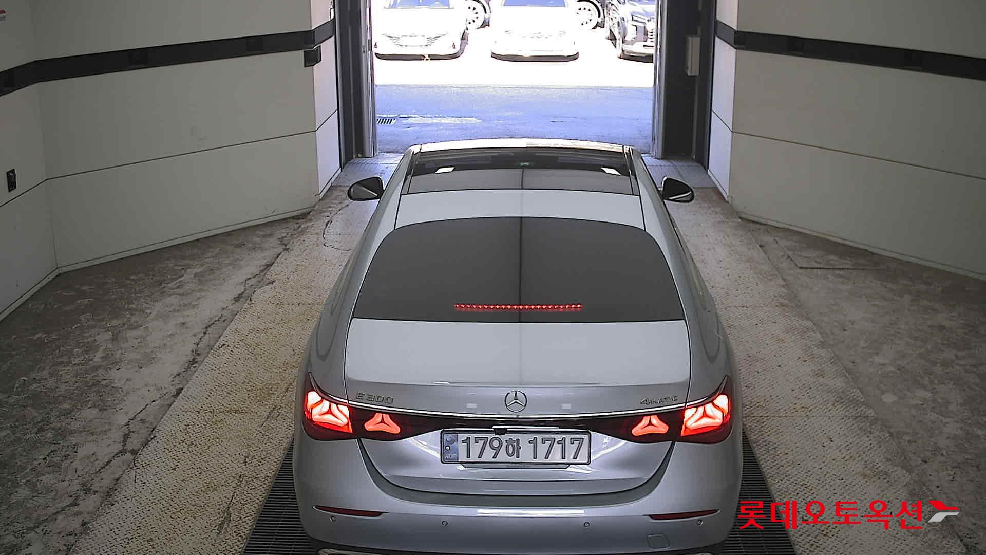 مرسيدس بنز E300 2024 إكسكلوسيف 4MATIC