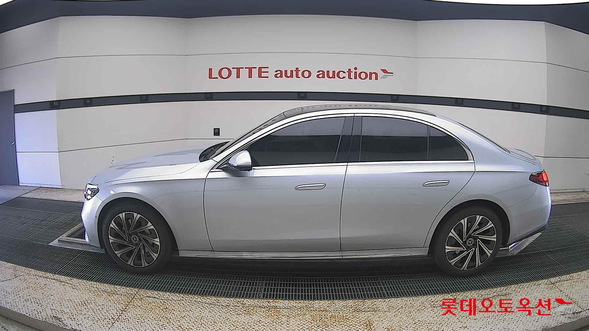 مرسيدس بنز E300 2024 إكسكلوسيف 4MATIC