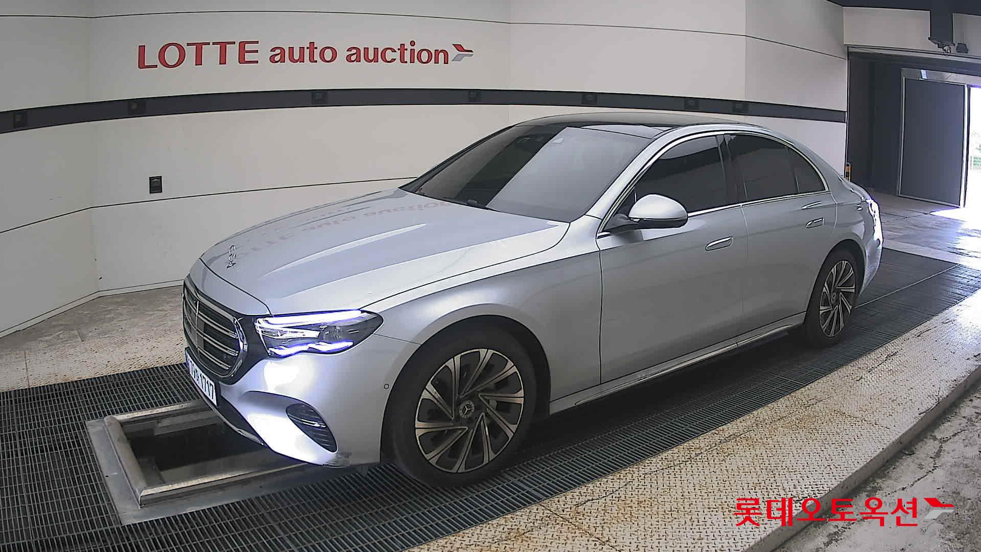 مرسيدس بنز E300 2024 إكسكلوسيف 4MATIC