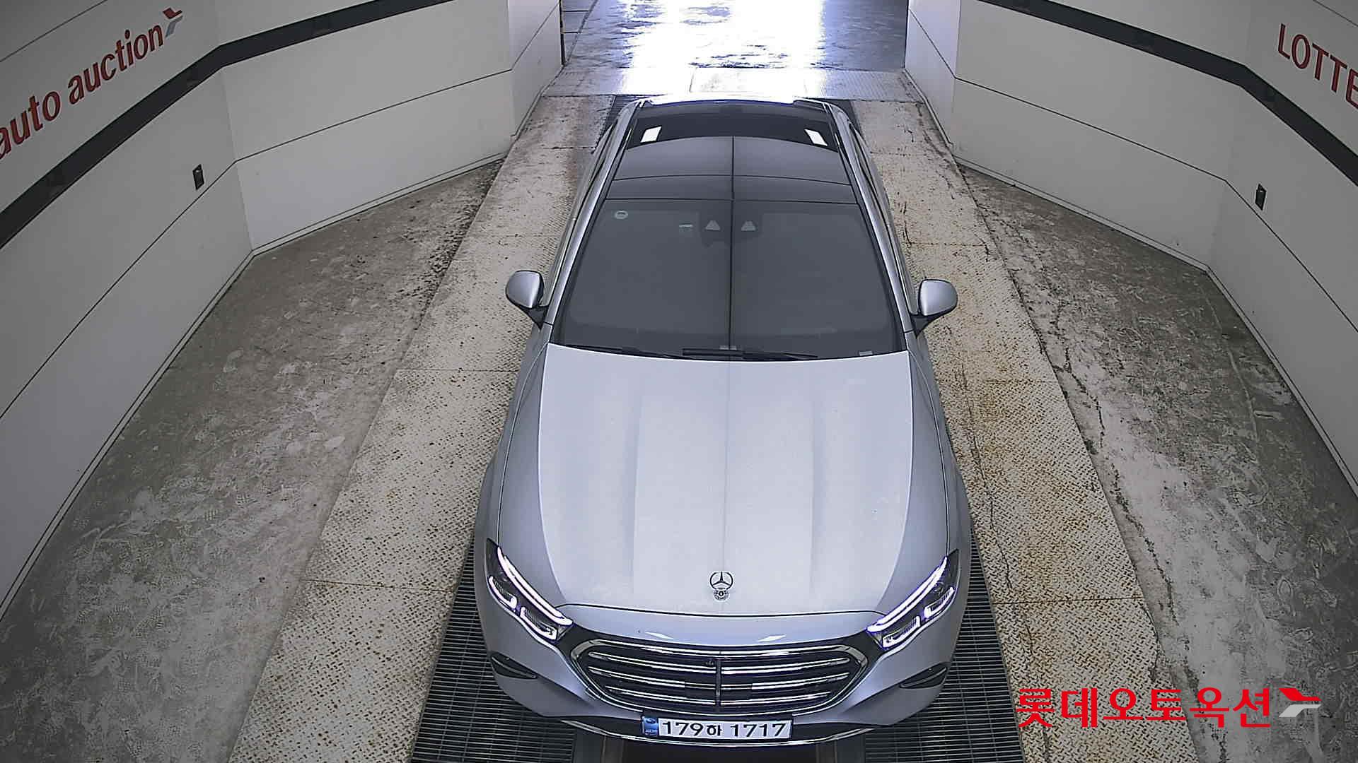 مرسيدس بنز E300 2024 إكسكلوسيف 4MATIC