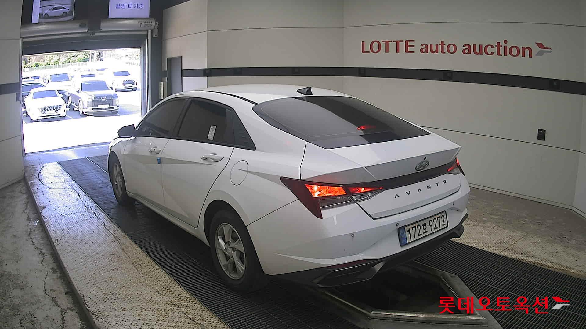 هيونداي أفانتي 2023 SMART