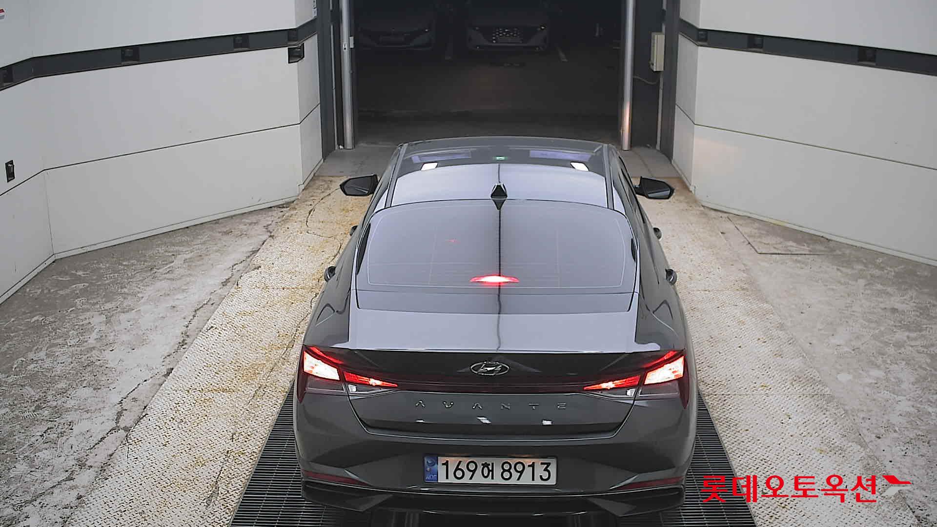 هيونداي أفانتي 2023 MODERN