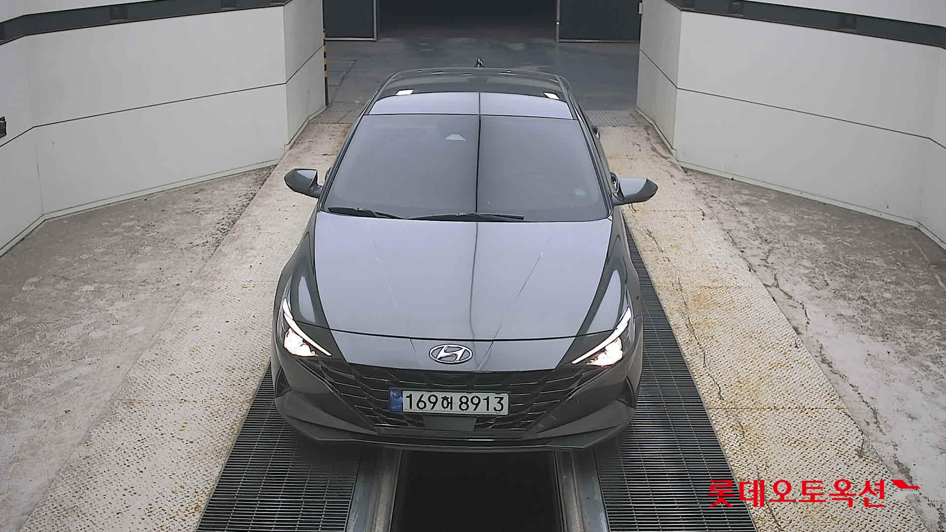 هيونداي أفانتي 2023 MODERN