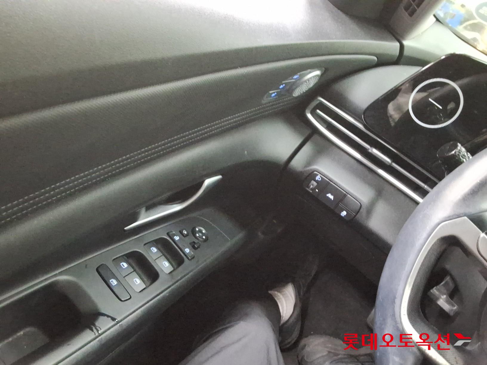 هيونداي أفانتي 2023 MODERN