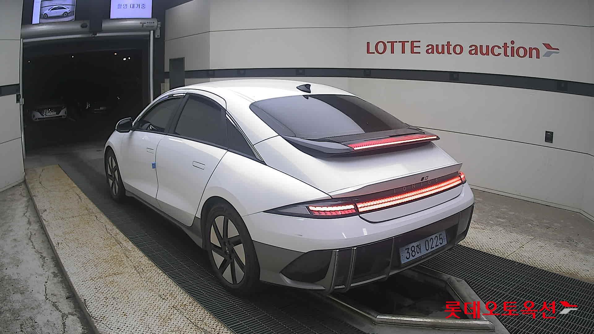 هيونداي أيونيك 2023