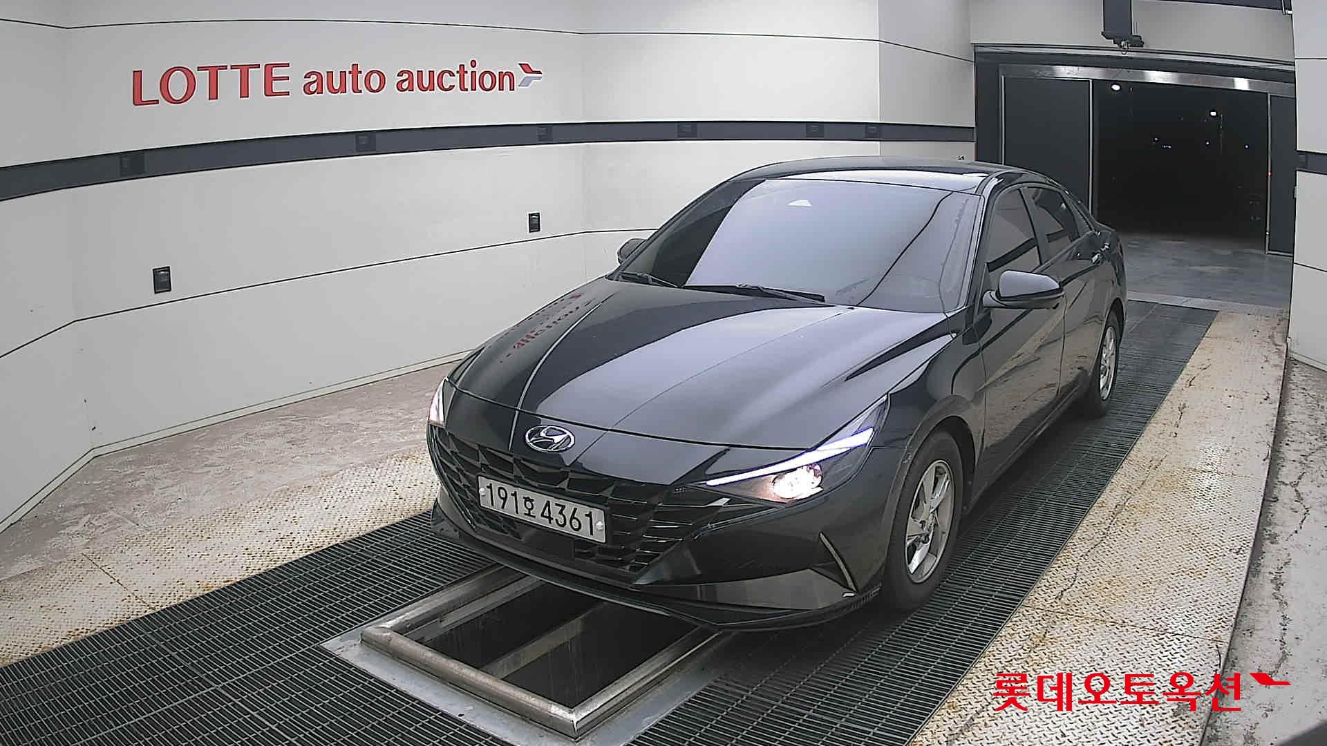 هيونداي أفانتي 2022 MODERN