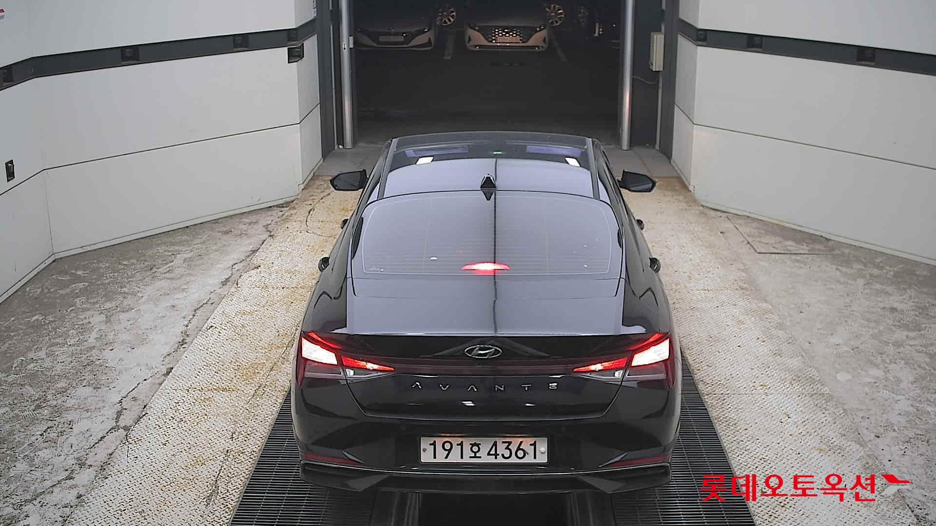 هيونداي أفانتي 2022 MODERN