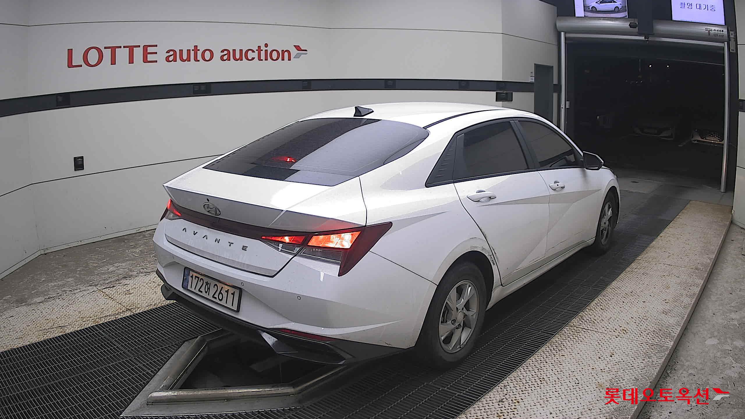 هيونداي أفانتي 2023 SMART