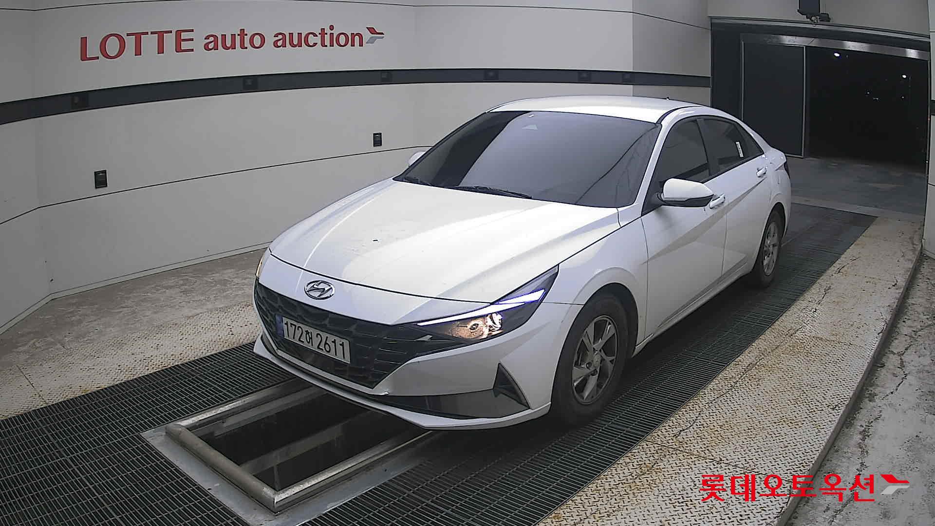 هيونداي أفانتي 2023 SMART