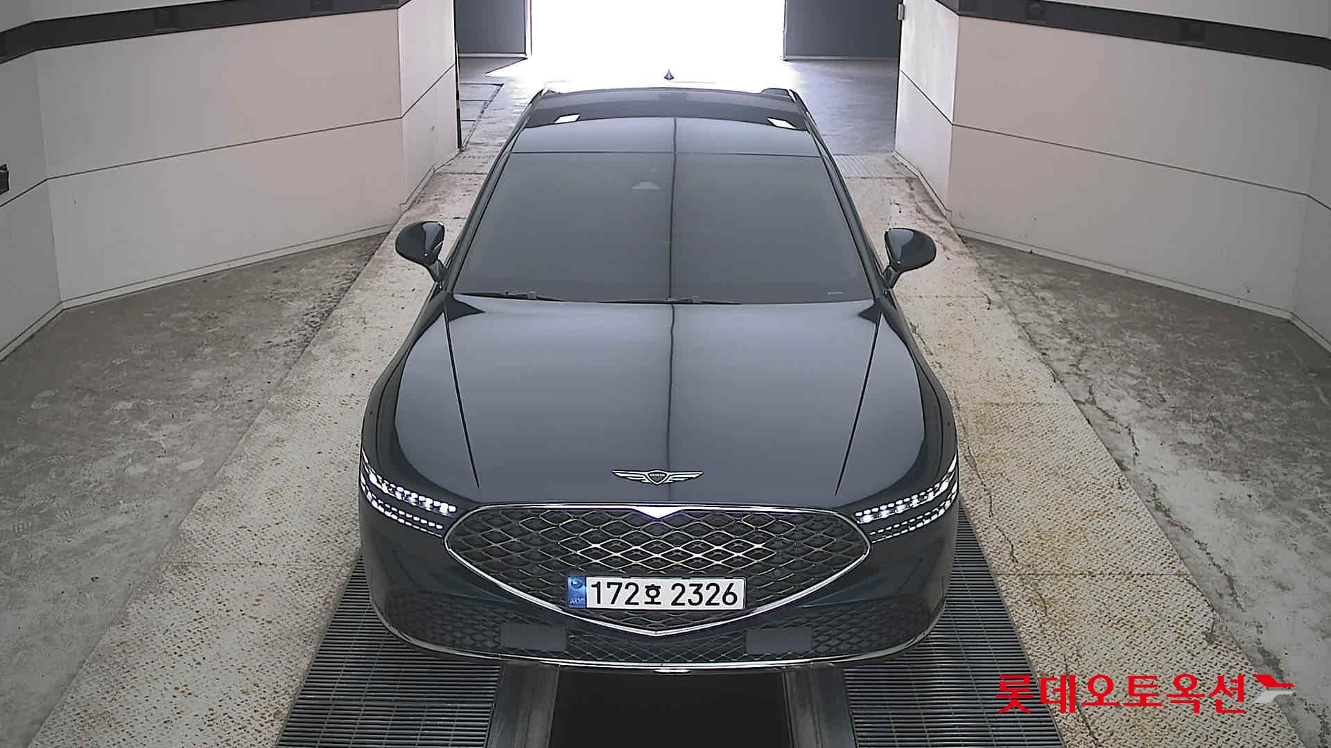 جينيسيس G90