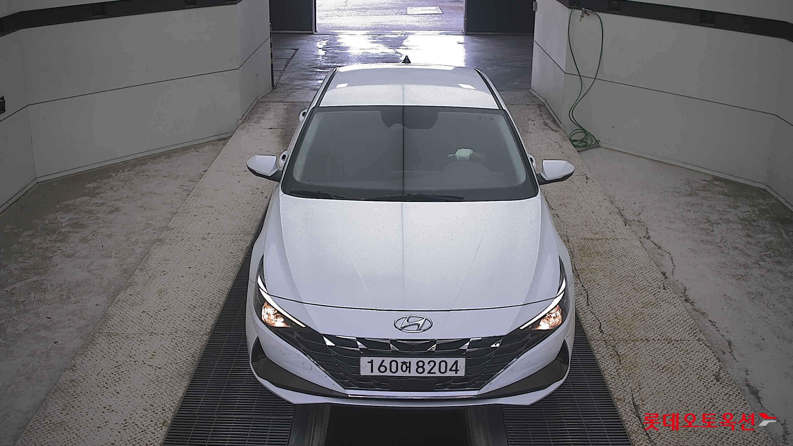 هيونداي أفانتي 2021 MODERN
