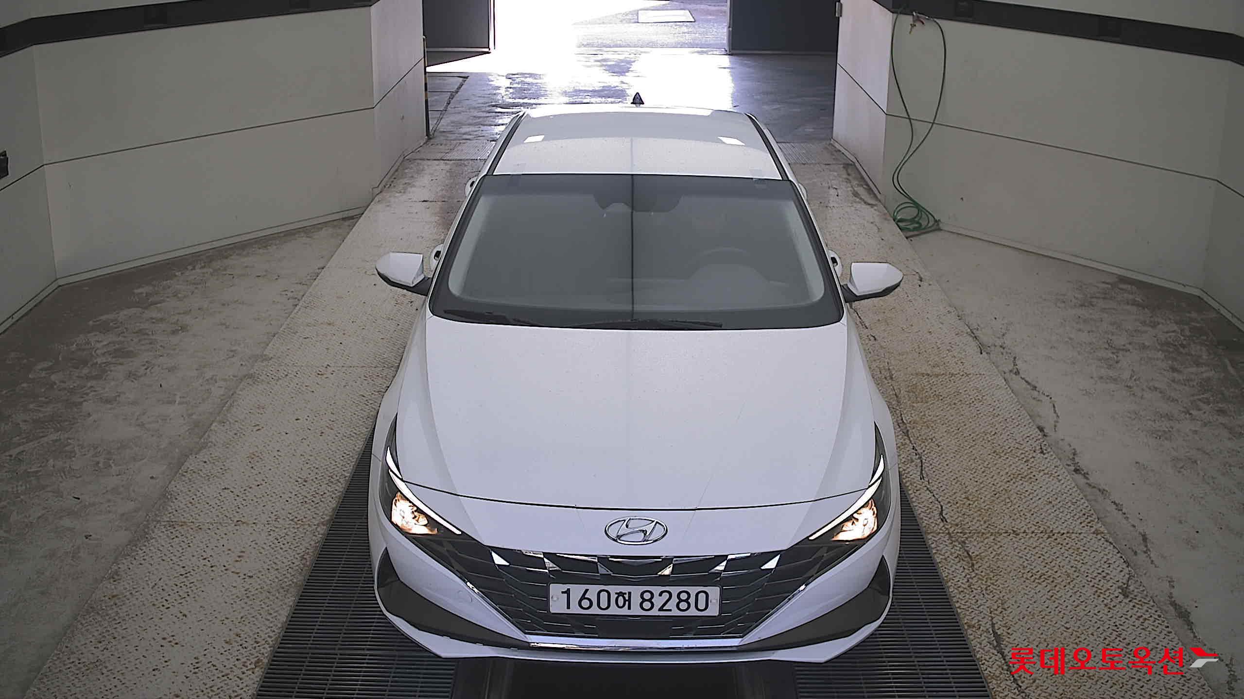 هيونداي أفانتي 2021 MODERN
