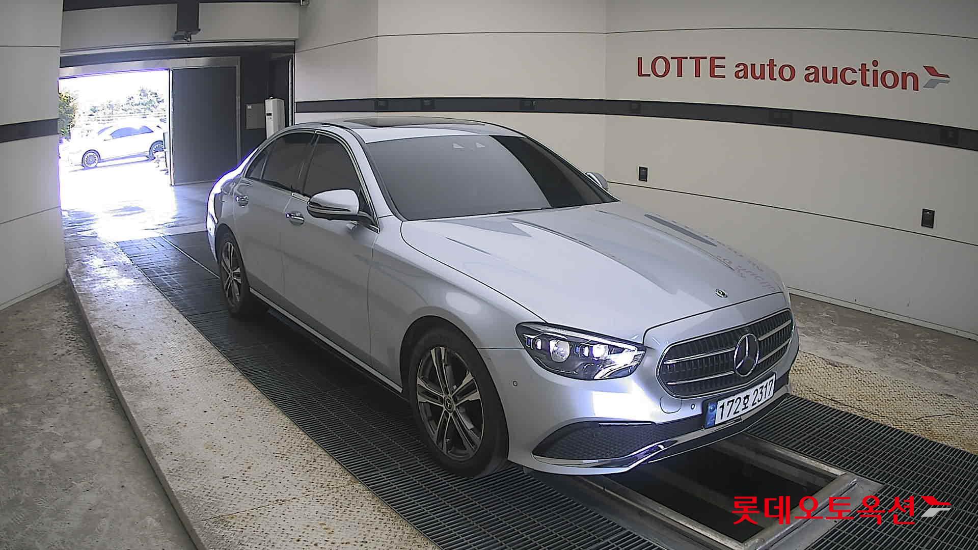 مرسيدس بنز E350 2022 4M