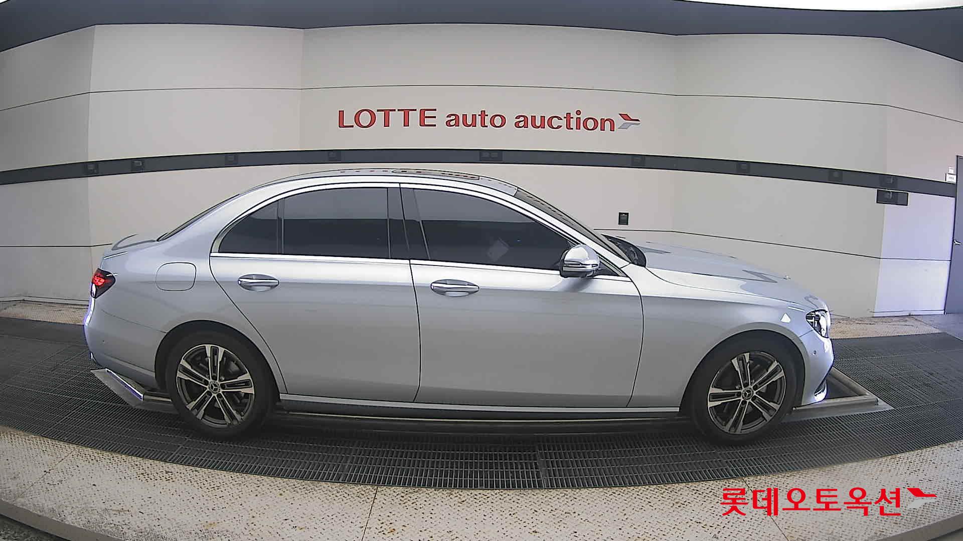 مرسيدس بنز E350 2022 4M
