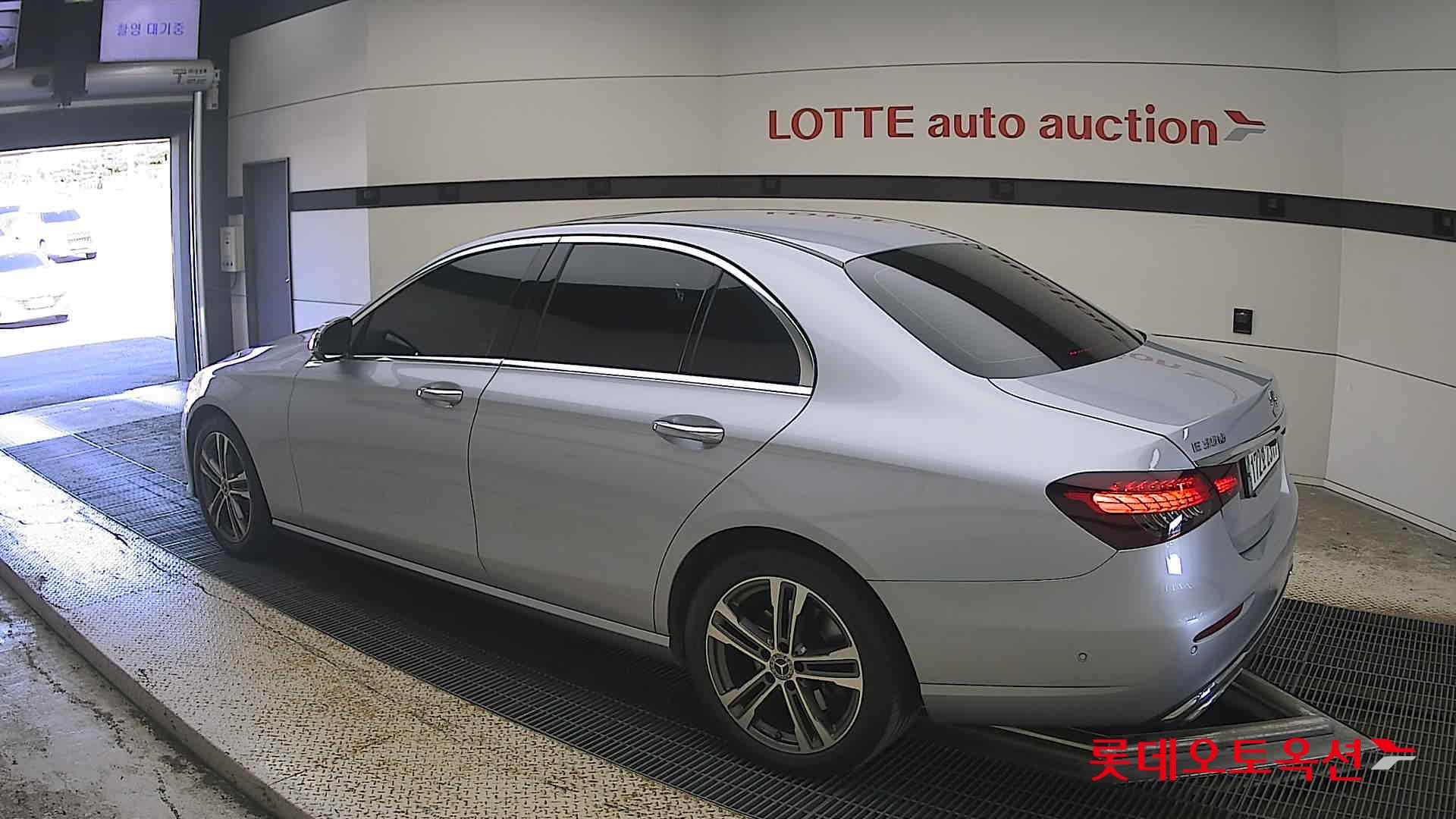 مرسيدس بنز E350 2022 4M