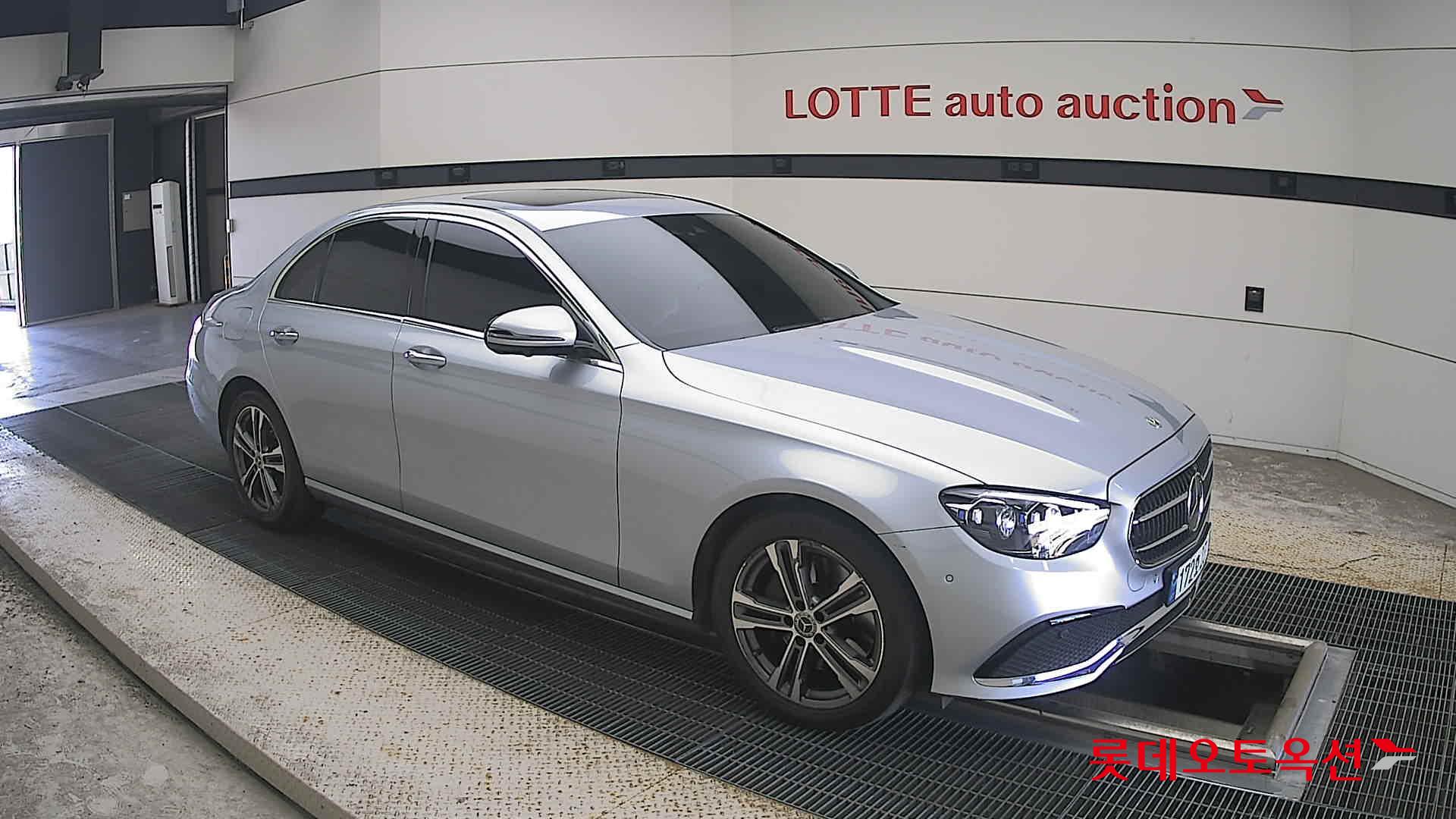 مرسيدس بنز E350 2022 4M
