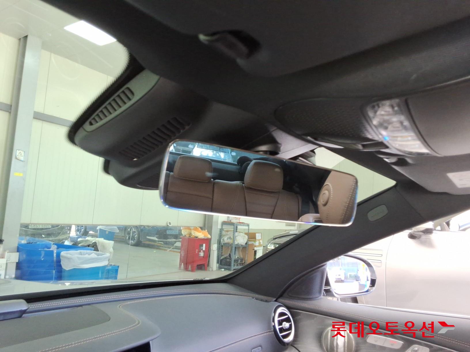مرسيدس بنز E350 2022 4M