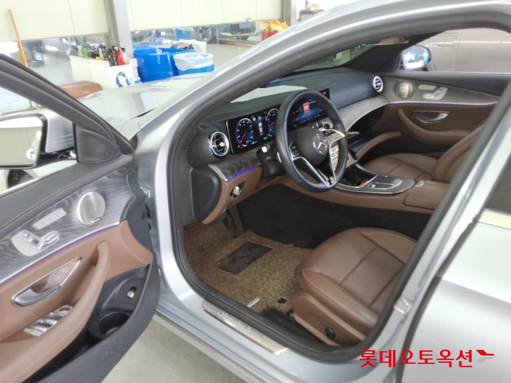 مرسيدس بنز E350 2022 4M