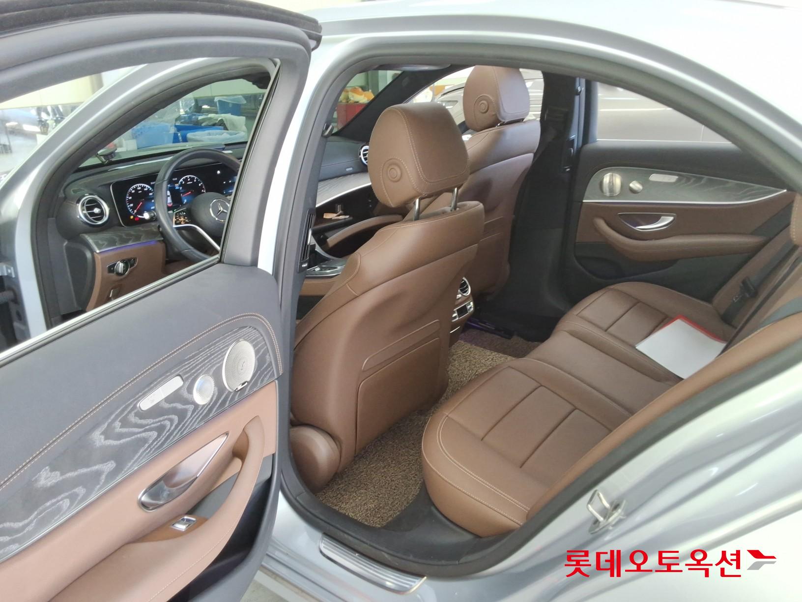مرسيدس بنز E350 2022 4M